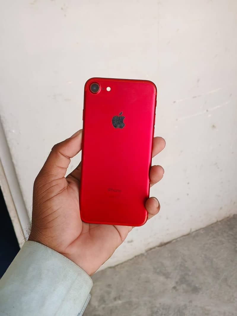 Apple iPhone 7 1
