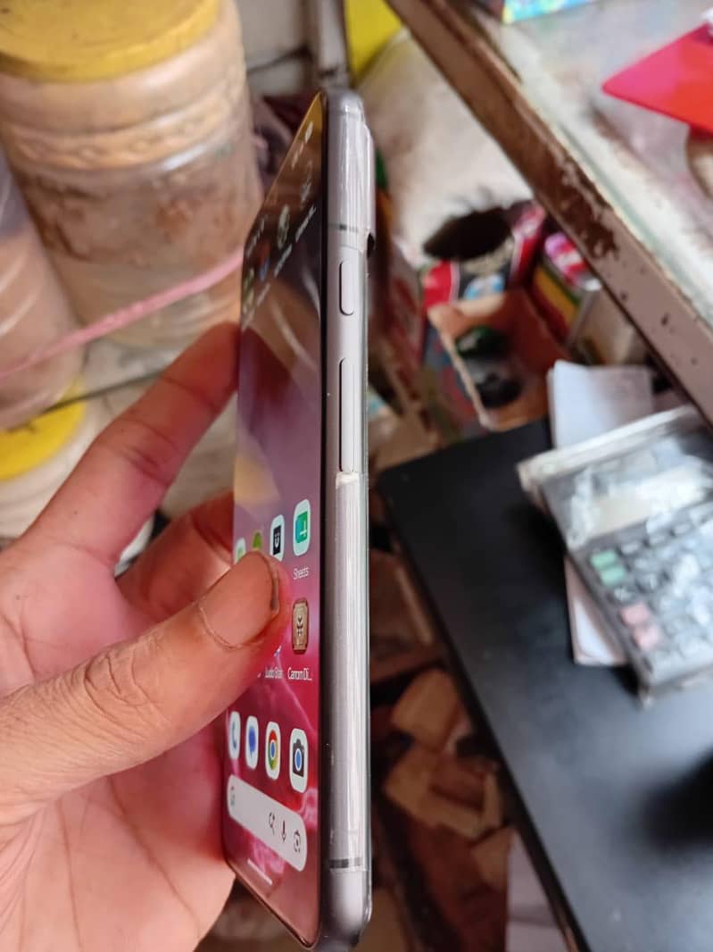 Google Pixel 8 2