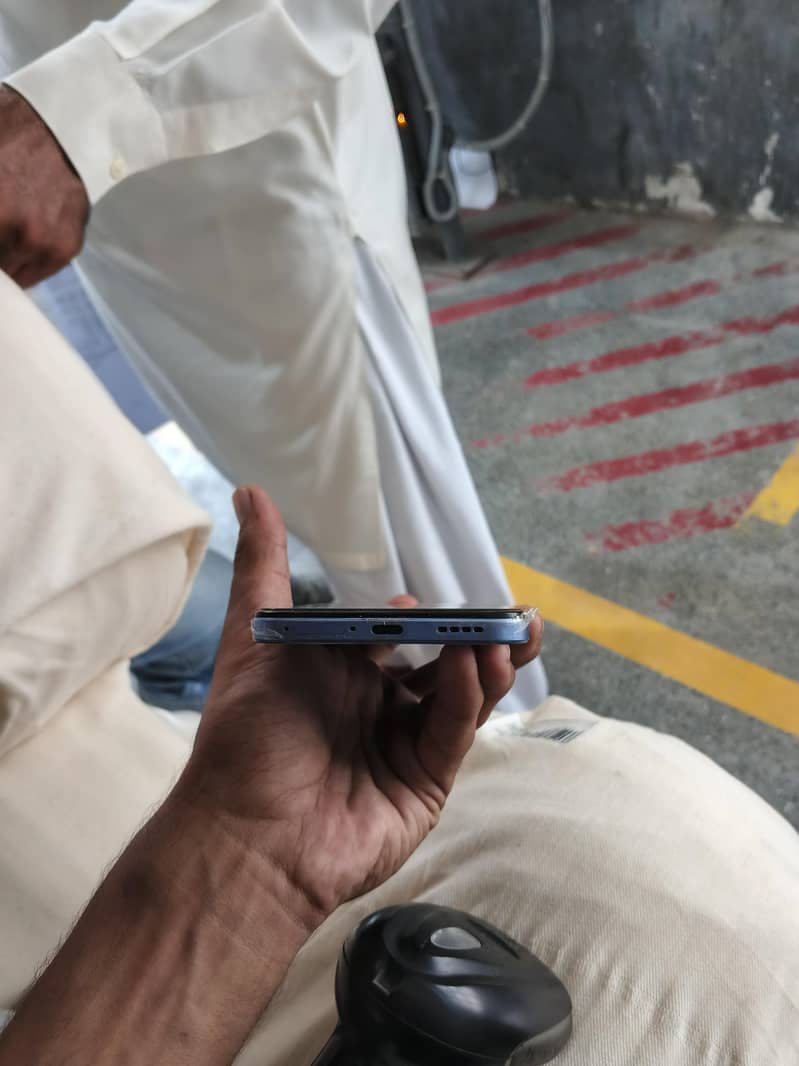 realme c85 0