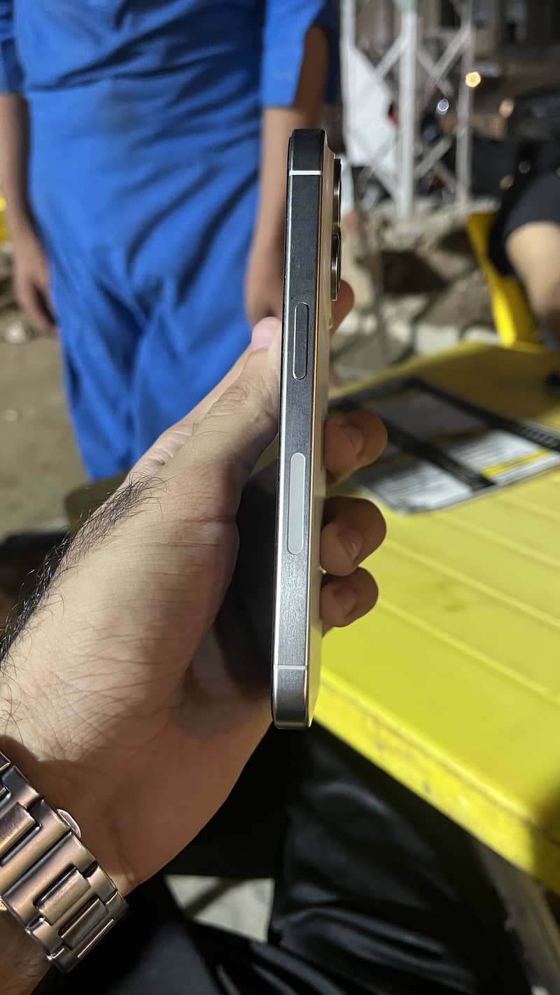 Apple iPhone 15 Pro 1
