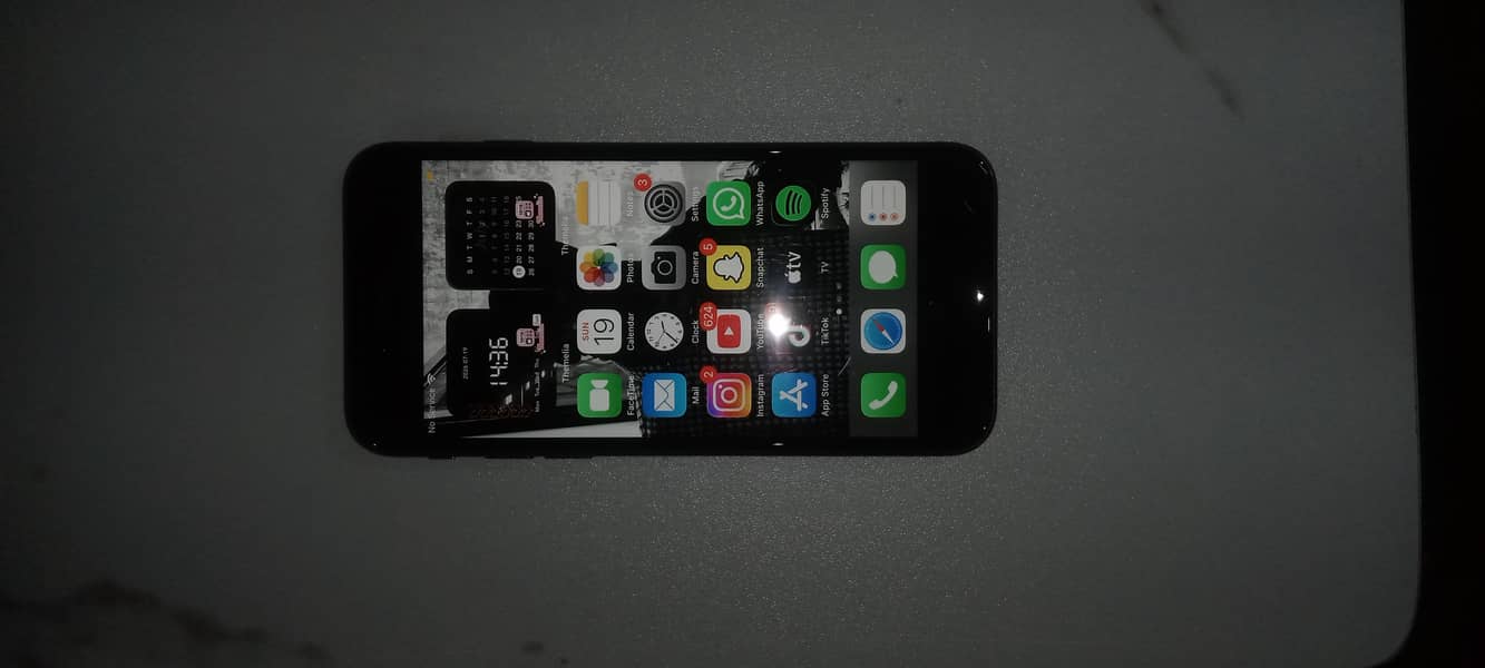 Apple Iphone 8 1