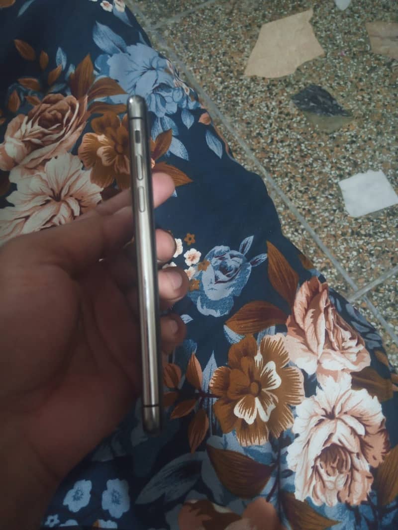 Apple iPhone X 7