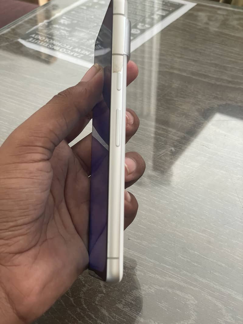Google Pixel 7 3