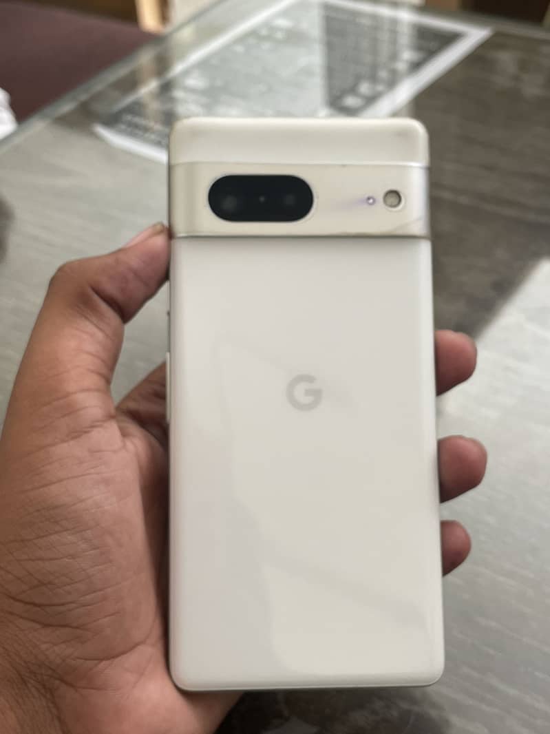 Google Pixel 7 4