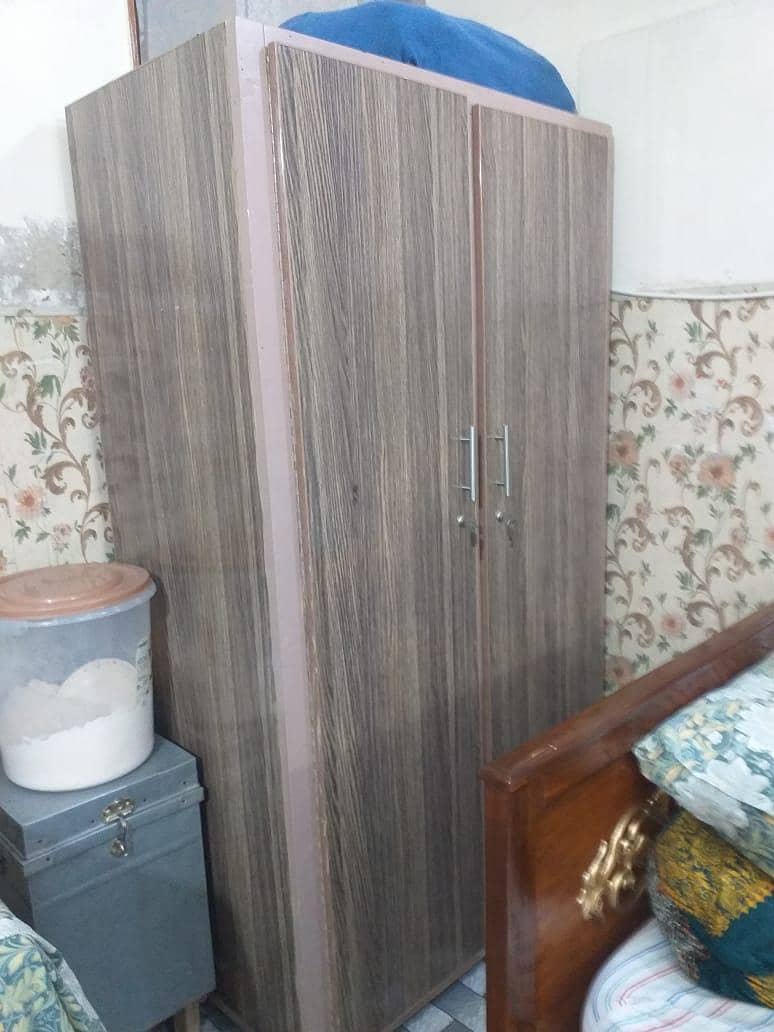 2 door wardrobe 0