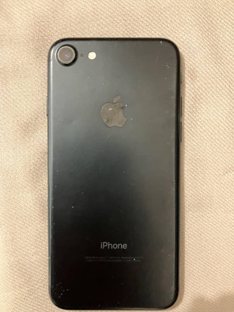Apple iPhone 7 1