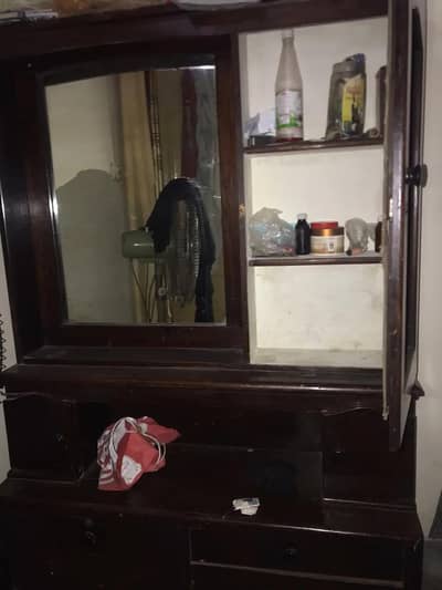 dressing table