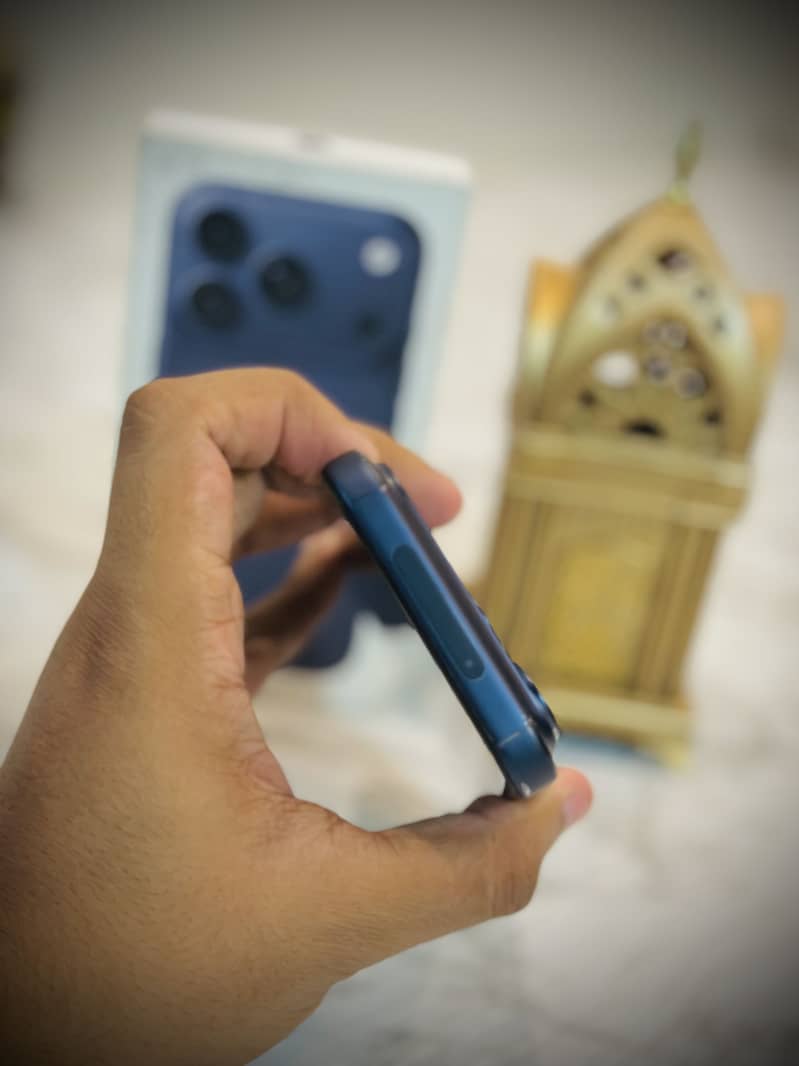 Apple iPhone 17 Pro 2