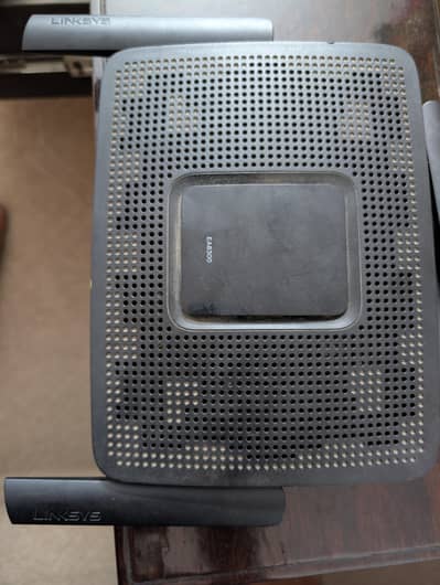 Linksys EA 8300