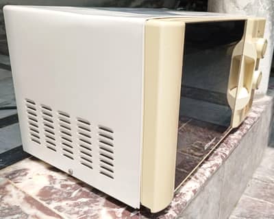 Dawlance Microwave Oven