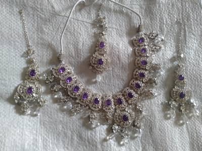 Title: Beautiful Silver/Purple Jewelry Set – Excellent Condition