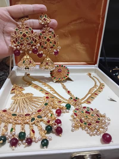 Gold plated bridal set