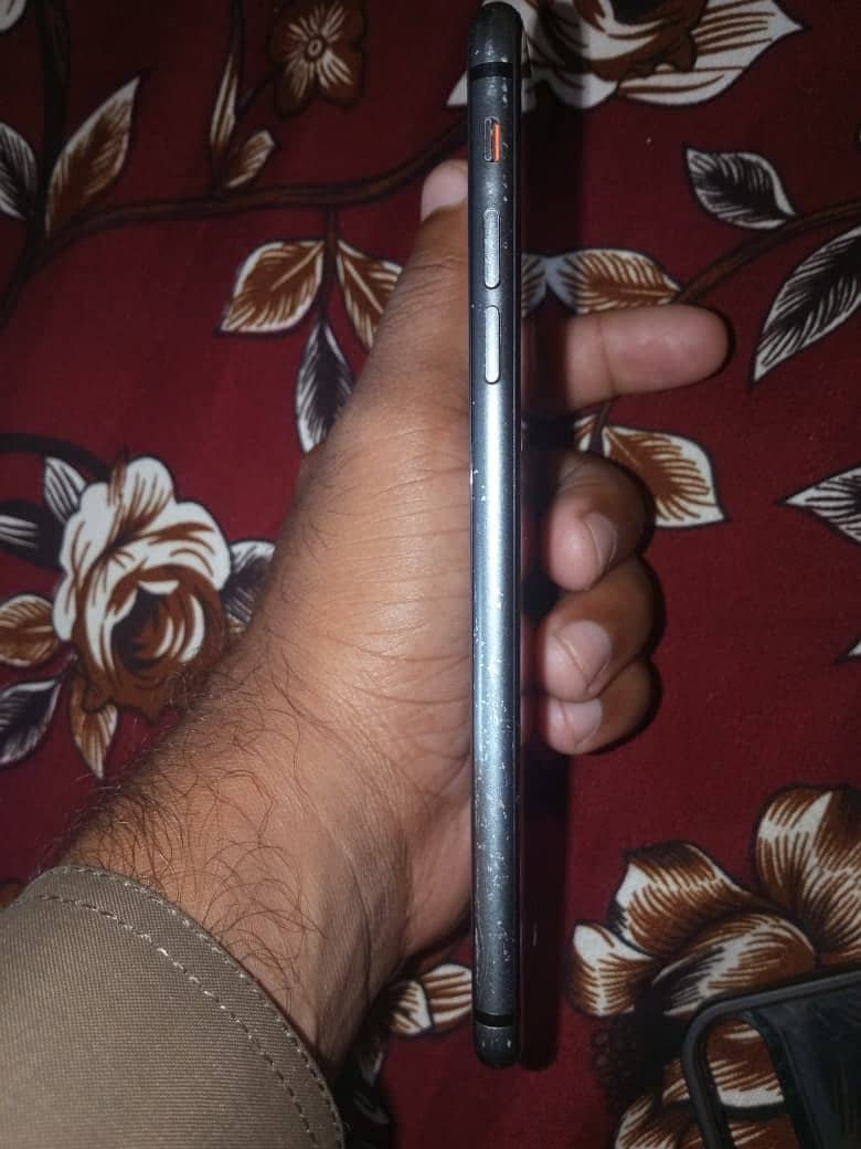 Apple iPhone 8 Plus 2