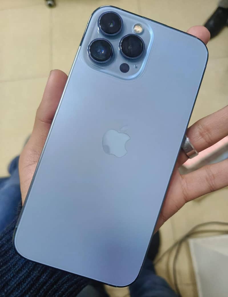 Apple iPhone 13 Pro Max 4