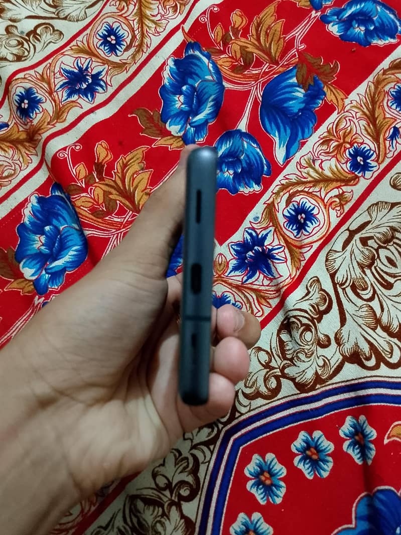 Google Pixel 7a 2