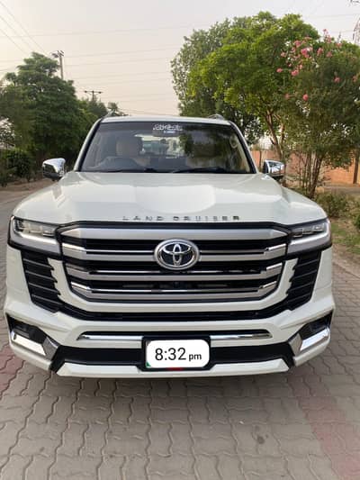 Toyota Land Cruiser GX 4.5 – 1998 Model | Full LC300 Uplift