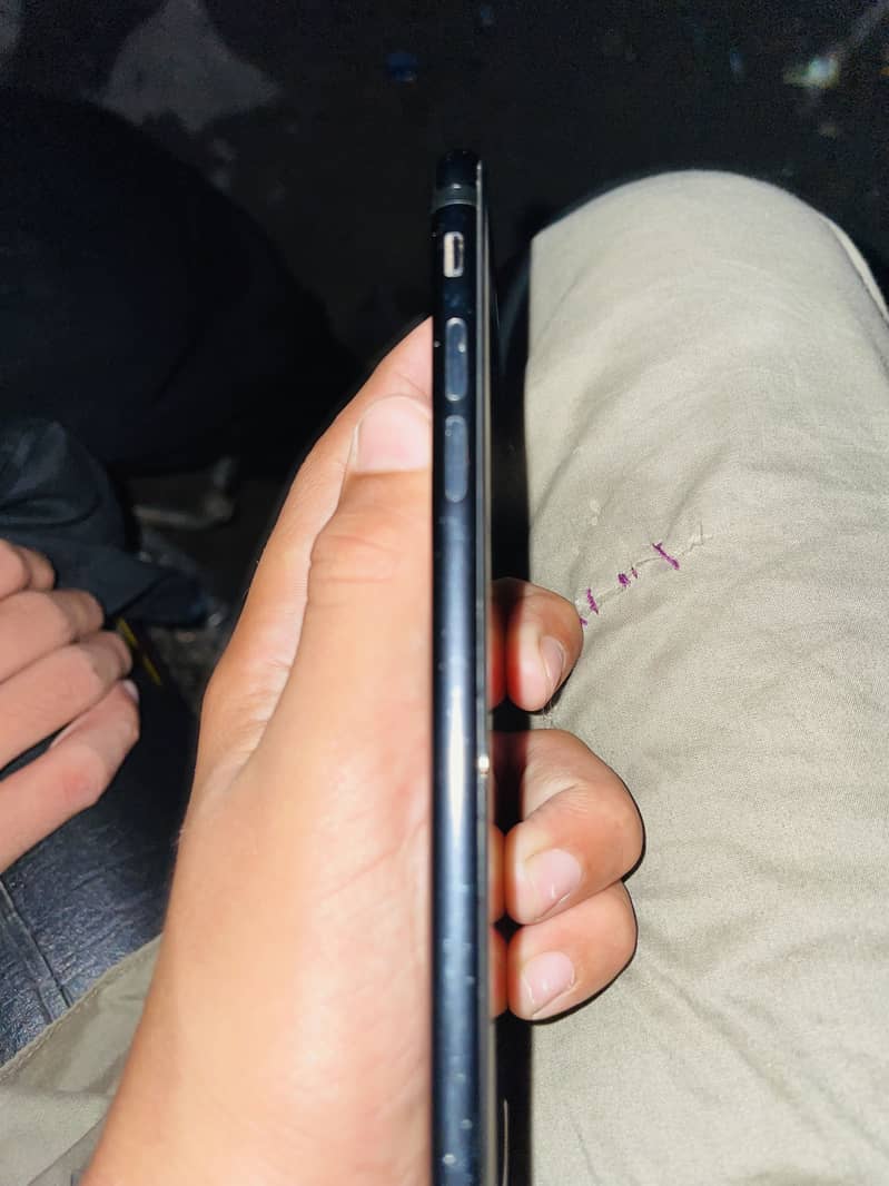 Apple iPhone 7 1