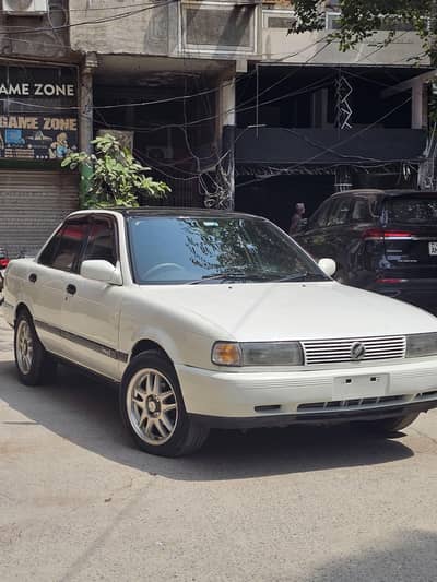 Nissan Sunny 1992
