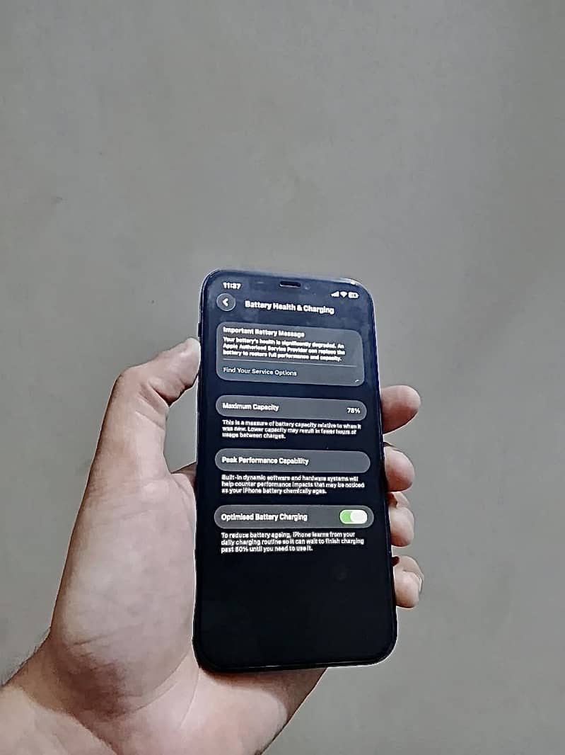 iPhone 12 4