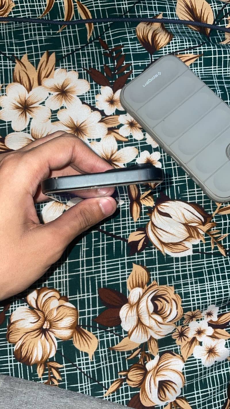 Apple iPhone 15 3