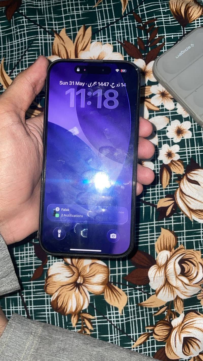 Apple iPhone 15 4