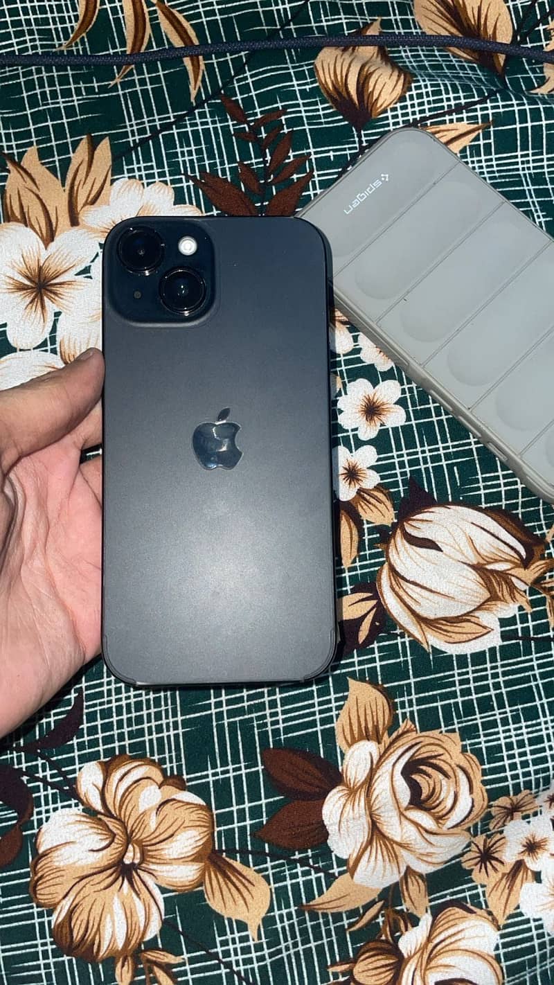 Apple iPhone 15 5