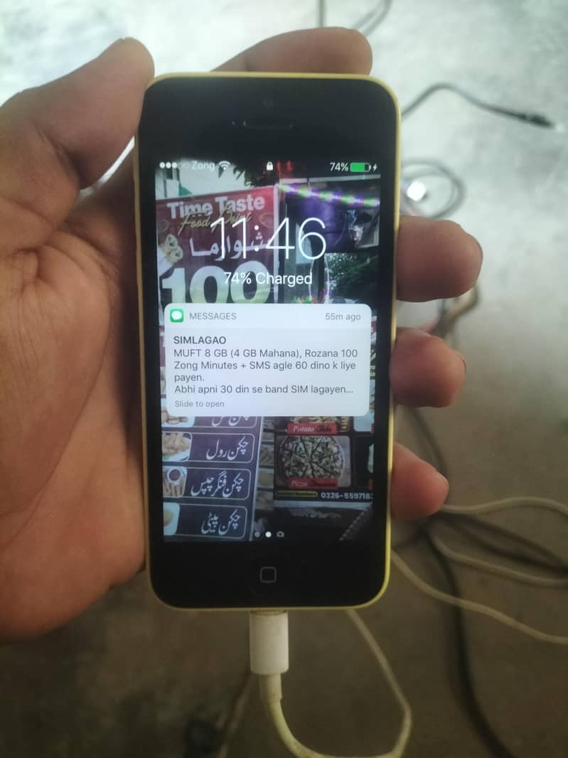 Apple iPhone 5c 1