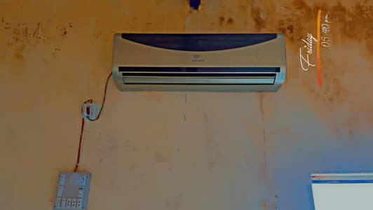 AC for sale used ma ha Chak kr k la sukta full gusa no opn ni repair