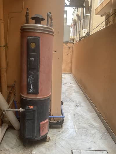 25 gallons geyser for sale