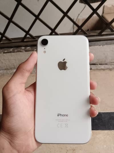 Apple iPhone XR