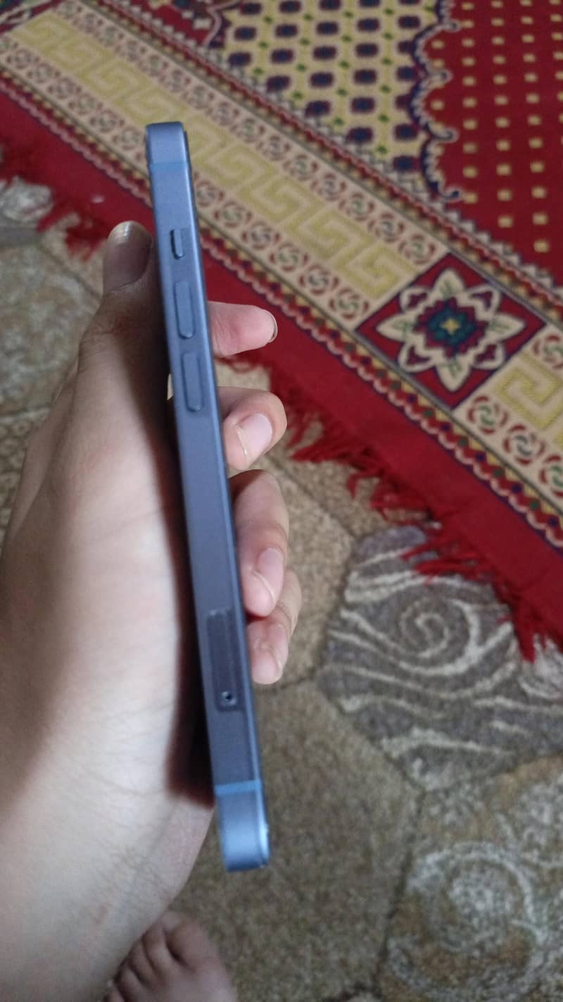 Apple iPhone 14 4