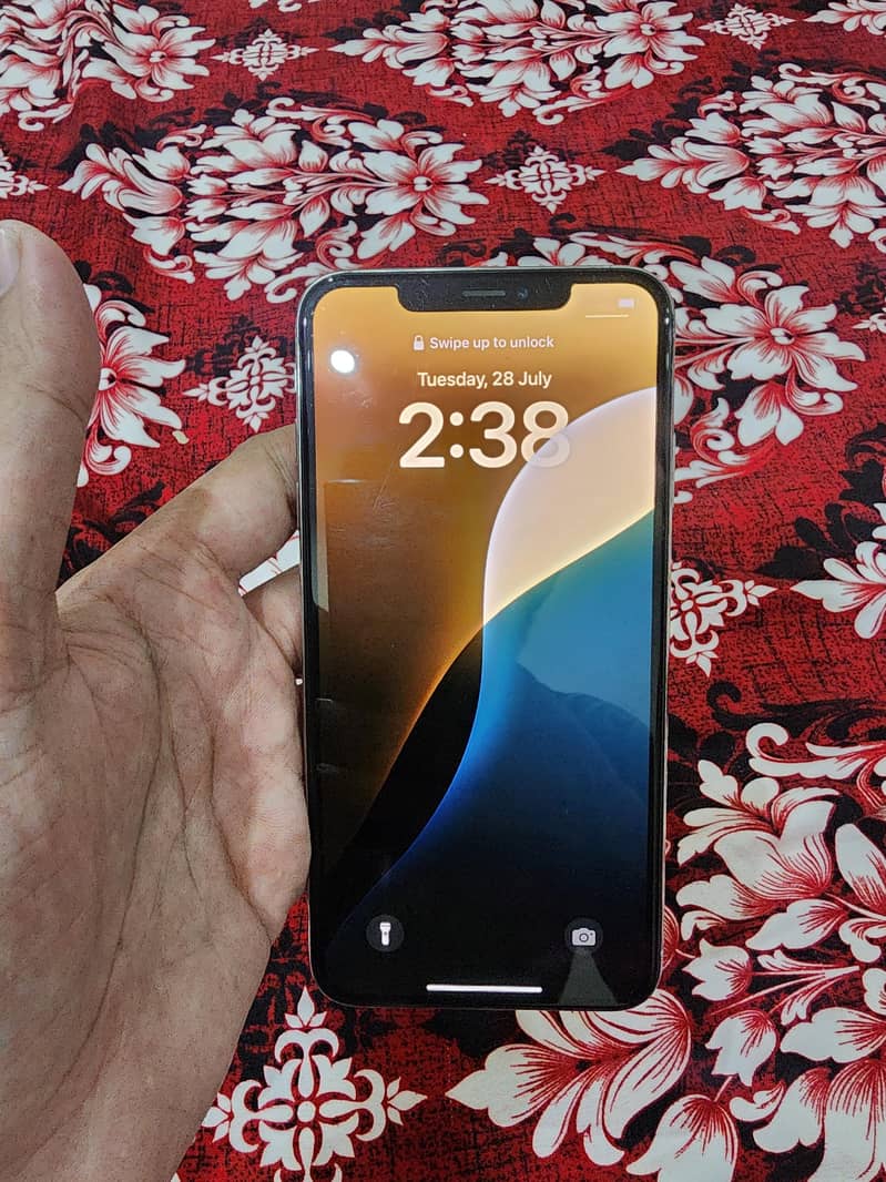 Apple iPhone XS Max 3