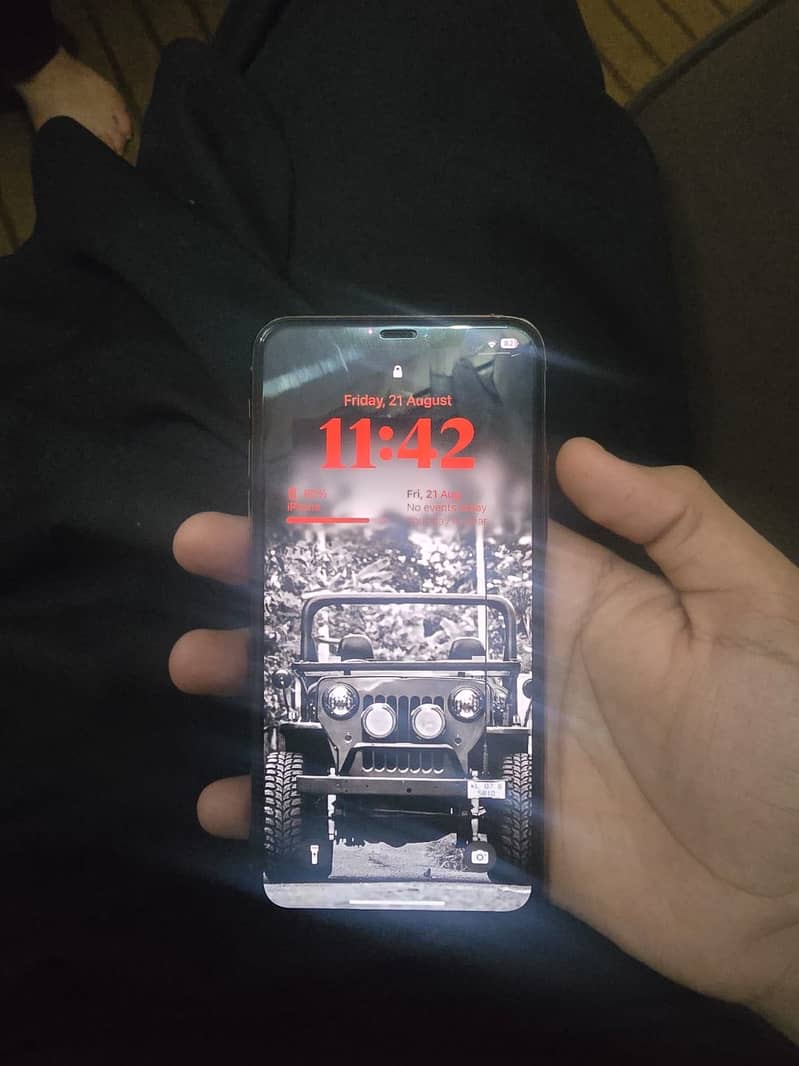 Apple iPhone 11 Pro Max 2