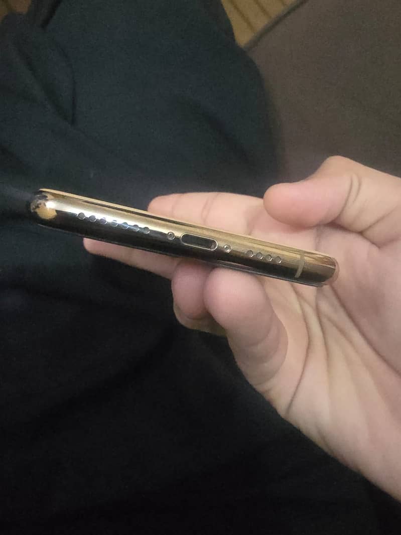Apple iPhone 11 Pro Max 7