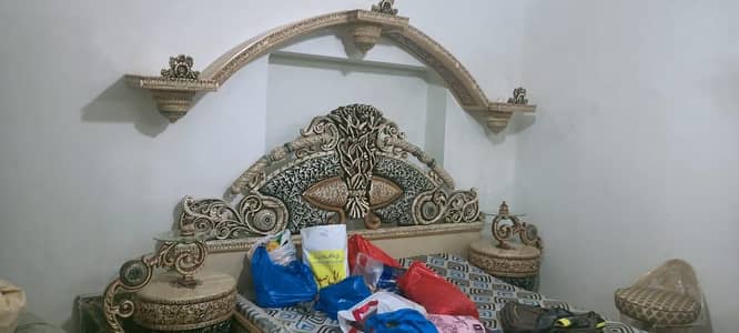 Antique Style Royal Bedroom Set for Sale