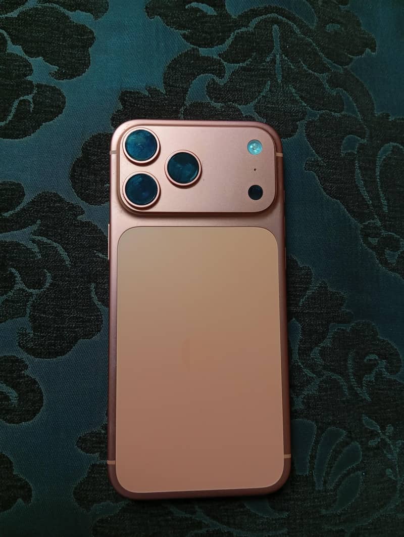 Apple iPhone 17 Pro Max 2