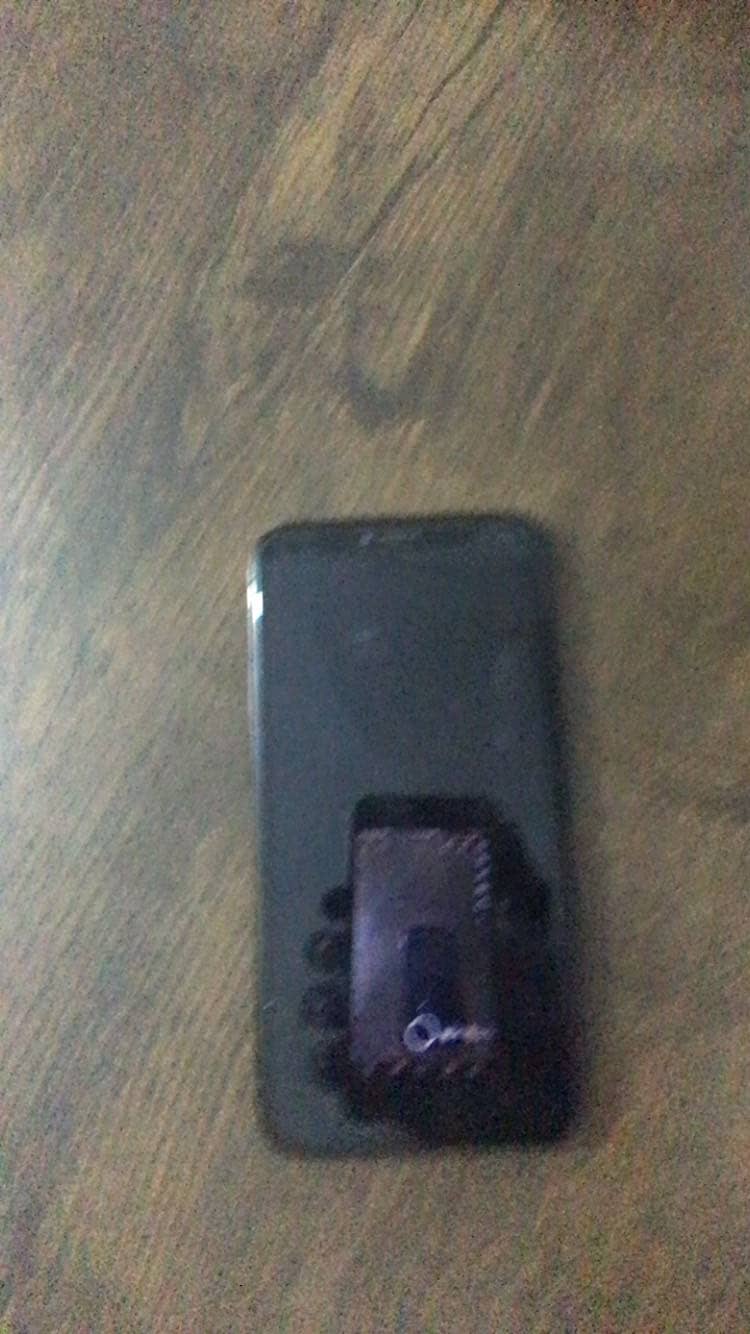 Apple iPhone X 3
