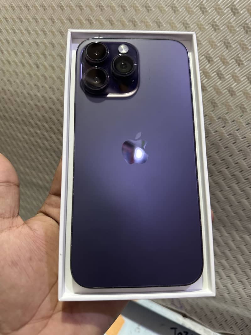 Apple iPhone 14 Pro Max 1