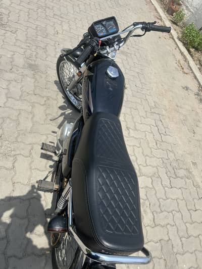 Very good bike only 5000 driven and first owner