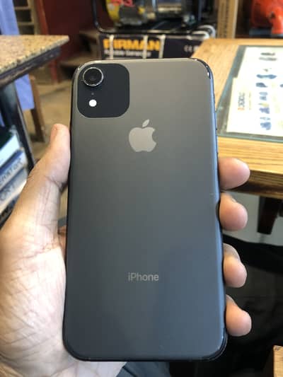 Apple iPhone XR