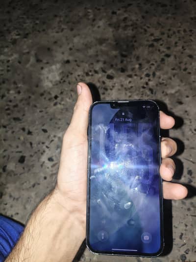 iphone 13 jv 128 gb 10/9 86% health one hand. . .