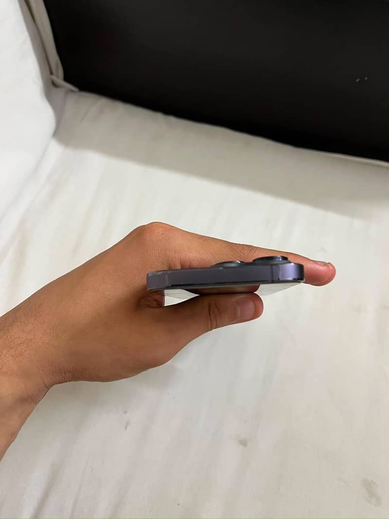 Apple iPhone 14 Pro 1