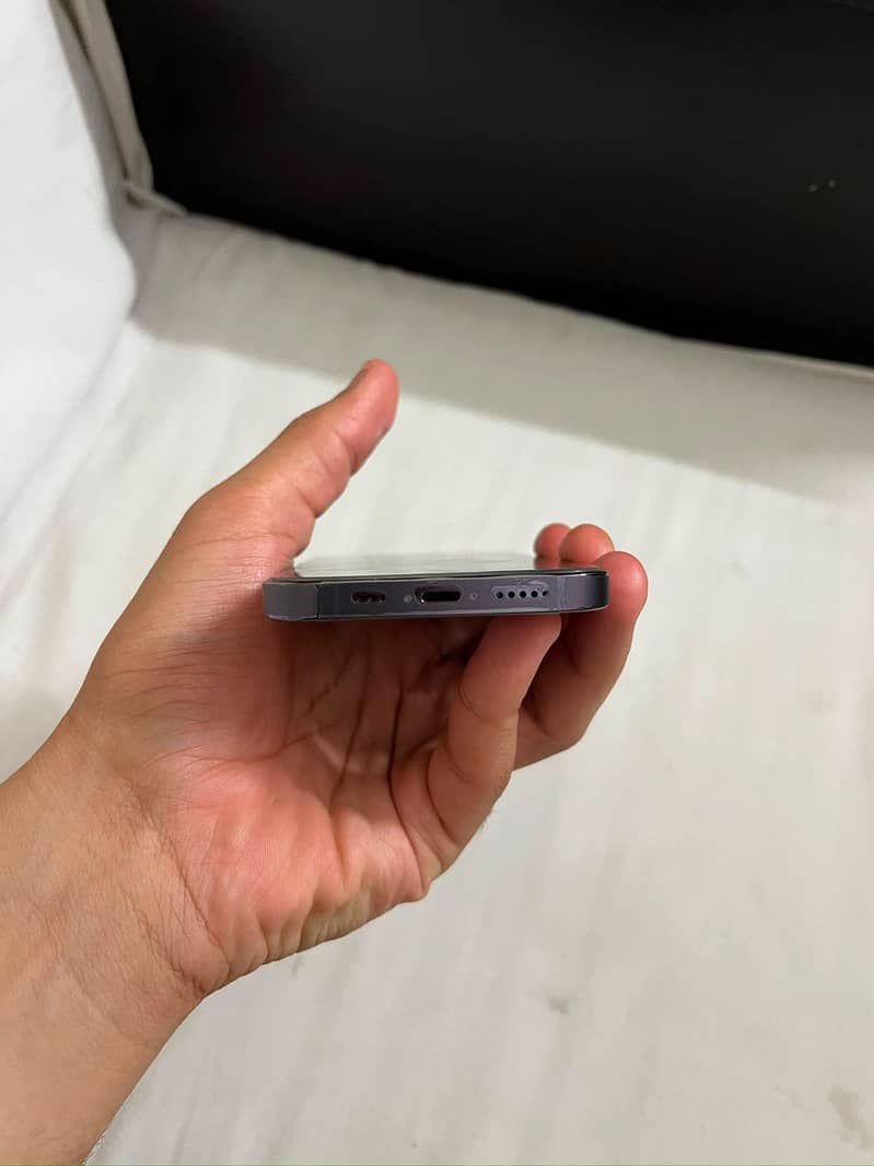 Apple iPhone 14 Pro 4
