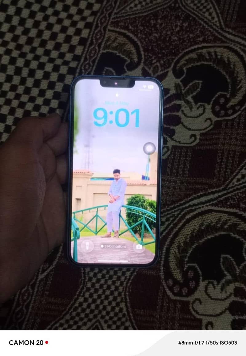 Apple iPhone 13 0
