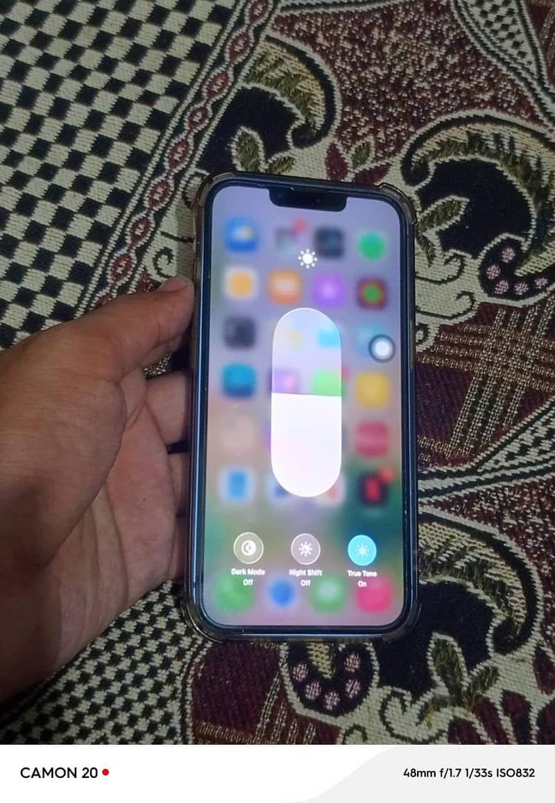 Apple iPhone 13 4