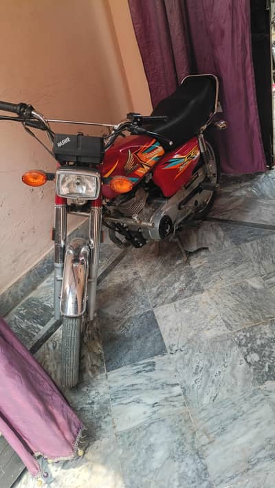 Honda 125, 03061747017