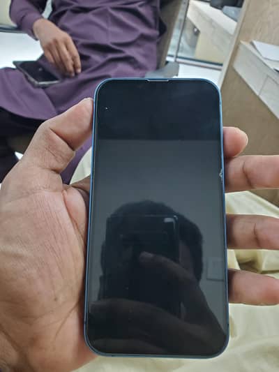 Apple iPhone 13