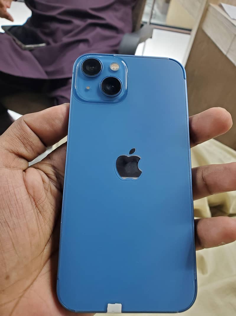 Apple iPhone 13 2