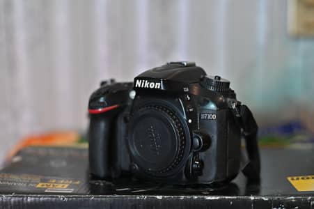Nikon D7100