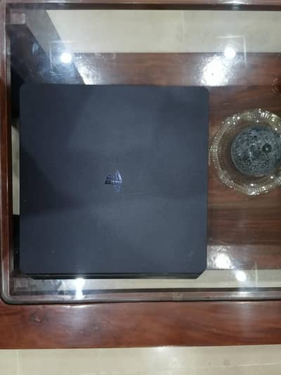 Ps4 in neat condition